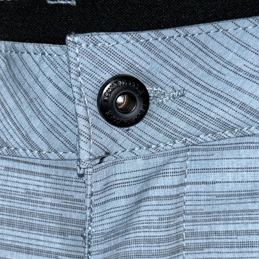 Kenneth Cole New York Mens 36 Blue Grey Striped Stretch Performance Golf Shorts